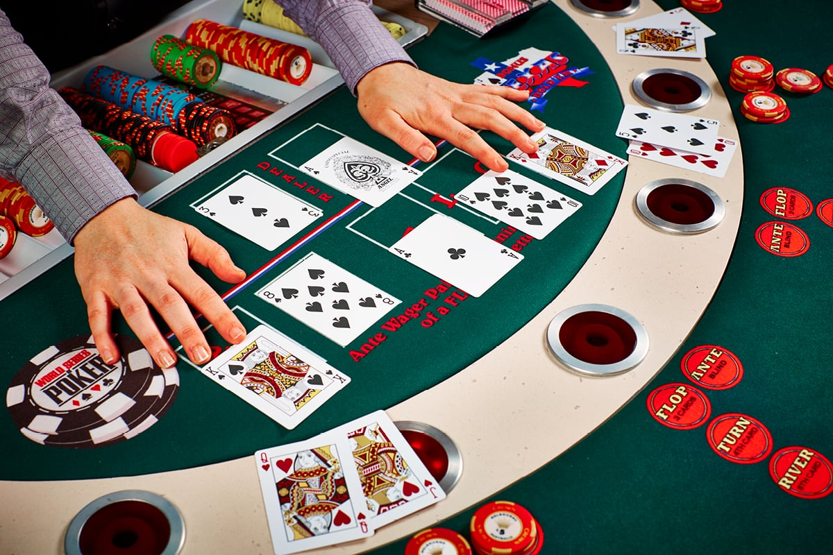 Chơi Poker Texas Hold’em để có cơ hội nhận được tiền thưởng khủng